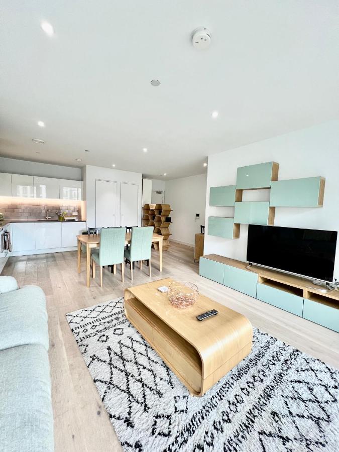 Luxury 2 Bedroom 2 Bathroom Apartment - London City Airport Eksteriør billede