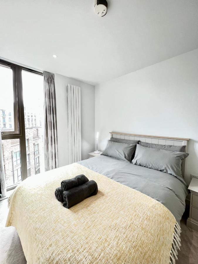 Luxury 2 Bedroom 2 Bathroom Apartment - London City Airport Eksteriør billede
