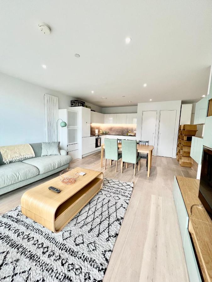 Luxury 2 Bedroom 2 Bathroom Apartment - London City Airport Eksteriør billede