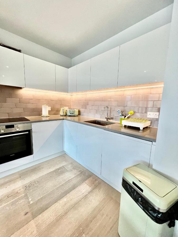 Luxury 2 Bedroom 2 Bathroom Apartment - London City Airport Eksteriør billede